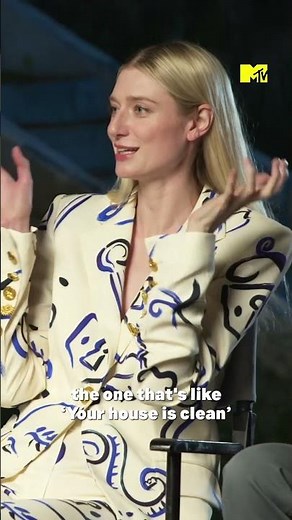 Elizabeth Debicki’s horror icon is everything 👻