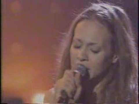 Fiona Apple - Sleep To Dream (Live)