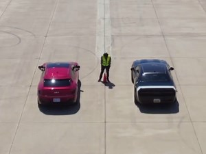 起亚EV6 GT狂飙道奇挑战者黑幽灵23款双电机585匹马力23款全球限量300台3.09后桥速比 六活塞布雷博卡钳6.2升V8机械增压807匹马力_哔哩哔哩_bilibili