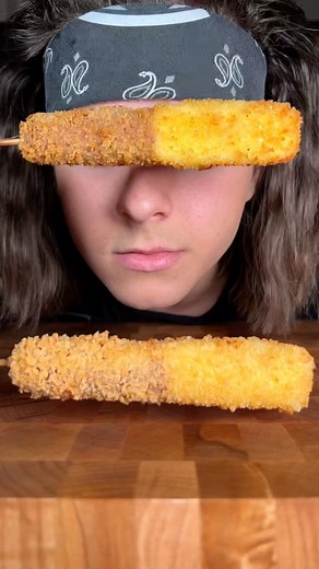 RYAN ALEXANDER on Instagram: "@fieldroast = brings bold and authentic plant-based flavor to gameday! The #FieldRoast Signature Stadium Dogs are double-smoked using maple hardwood chips, while the Chao Slices have a creamy texture that melts like a dream making this the perfect plant-based Korean Corndog for gameday! #FieldRoastPartner #MakeTasteHappen ———————————————————— Ingredients: Field Roast Signature Stadium Dogs Field Roast Chao Creamy Original Slices Cornstarch Water Panko breadcrumbs Fr