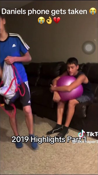 2019 Friend Group Highlights - The Daniel’s Phone Incident Part 1 #fyp #funny #friends #meme