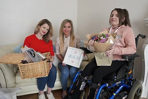 320K views · 1K reactions | We were more than happy to help Stevie-Kay thank her amazing mum Jill with a surprise ❤️️ | Sun Savers | Facebook