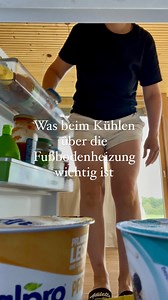 TANJA | ein etwas anderer Hausbau on Instagram: "Nachdem wir letztens über die Luftfeuchtigkeit und das Entfeuchten gesprochen haben, geht’s heute darum wie weit man mit der Fußbodenheizung herunter kühlen darf. Kritisch ist hier nämlich der Taupunkt. Also der Punkt, an dem die Luft maximal mit Wasser gesättigt ist und dies dann anfängt zu kondensieren. Im Kühlschrank begegnet uns das immer mal wieder, ist dort aber auch nicht schlimm, da die Geräte dafür ausgelegt sind. Doch bei Kühlung mittels