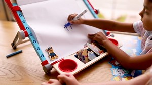 Melissa & Doug PAW Patrol Wooden Double-Sided Tabletop Art Center Easel (33 Pieces)