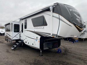 New 2025 Jayco Pinnacle 32RLTS Fifth Wheel