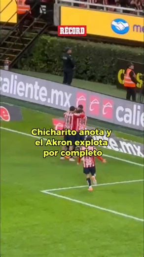 32K views · 7.4K reactions | ¡MOMENTAZO!  Así fue el festejo de Javier Hernández tras anotarle a Rayados.  ¡El Akron se volvió loco!  @freddyolivarez_ | RÉCORD México | Facebook