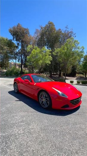 🇮🇹☀️ Ferrari California T — The ultimate everyday grand tourer