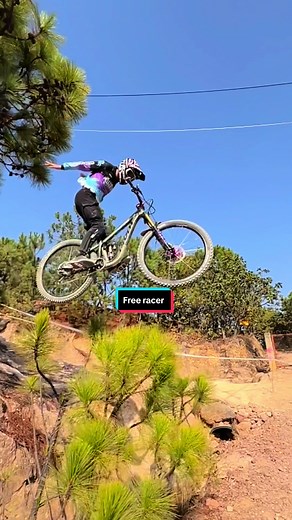 Siempre quiero ganar pero también quiero ser el mejor 🛐🖤 // #cultofshred #bike #mtb