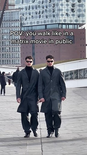 Matrix walks in Hamburg #twinboys #twinsoftiktok #twins #twinbrothersoftiktok #runwaymodels #walkinguntiligetnoticed #runwaywalkchallenge #modeltwins #hamburg #fürdichseiteシ #4upage #fyp #twinning
