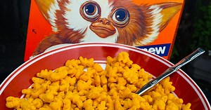 Let's open a box of Gremlins Cereal from 1984!
