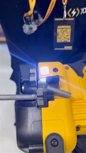 Did you know about this 18V threaded rode cutter ? #dewalt #dewalttools #rode #cutter #tools