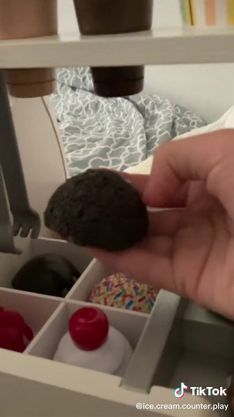 Listing our ice creams so you can order! And know what the ice creams are! Drink Dispenser a funny blooper😂