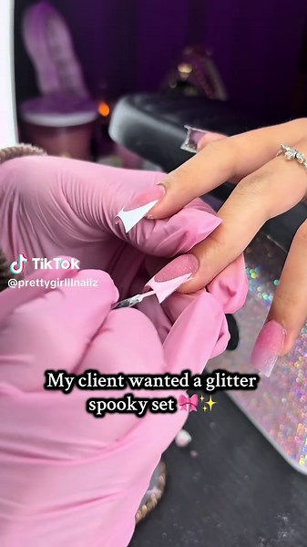 Cute Hello Kitty Spooky Nail Art Tutorial