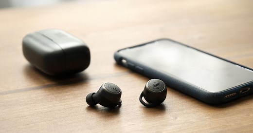 Test JBL Live 300TWS : des écouteurs true wireless complets et performants