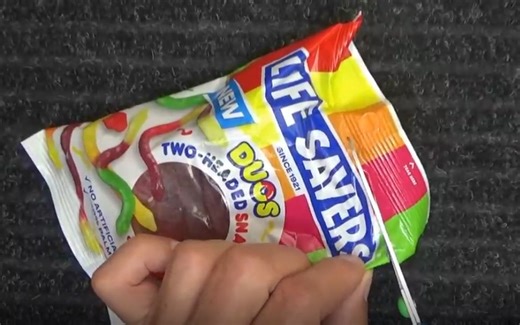 Aussie ASMR Man | 耳语 在安静的耳语讨论