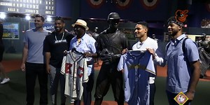 Orioles visit Negro Leagues Museum