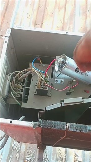 Daikin ac capacitor change #airconditioner