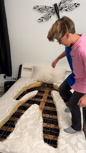 Mattress scare prank | Grandma's World