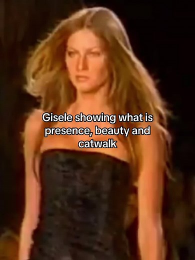 Gisele Bundchen Catwalk Highlights | RALPH LAUREN Fall 2000/2001