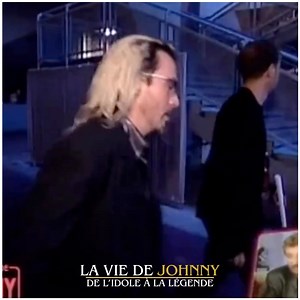 969K views · 13K reactions | Gros stress pour Florent Pagny : complètement perdu dans le Parc des Princes avant son duo avec Johnny Hallyday, il arrive à temps à la seconde près ! Dingue !  | La vie de Johnny, de l'idole à la légende | Facebook