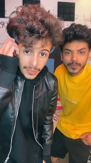 ‏منشن شخص تنصحه بحساب الشركة #push