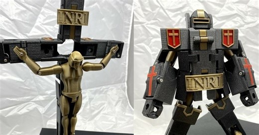 VIDEO: Crean el Jesucristo Transformer, figura religiosa armable