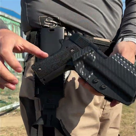 Carbon Fiber Competition Holster | 1911 & 2011 Compatible