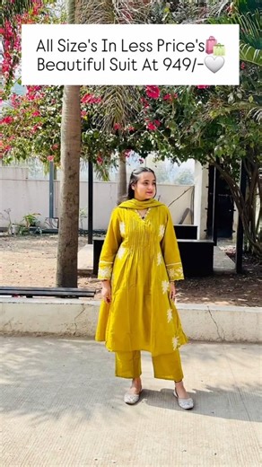 Preety Attire on Instagram: "All Size's In Less Price's🤍 Suit At 949/-🛍 . . . . . . #preetyattire#virałpost#trending"