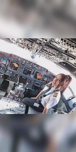 Female Pilot Videos - Girls Flying Airplanes and More