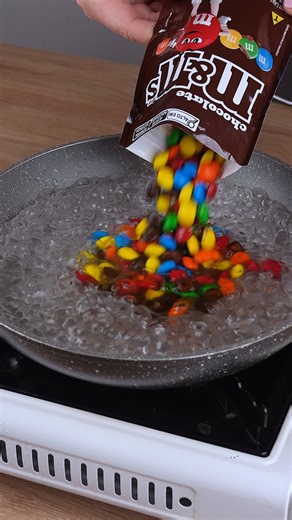 55K views · 434 reactions | How did I not learn this before! Everyone is cooking M&M's, after seeing this genius idea | Quick Recipes | Facebook