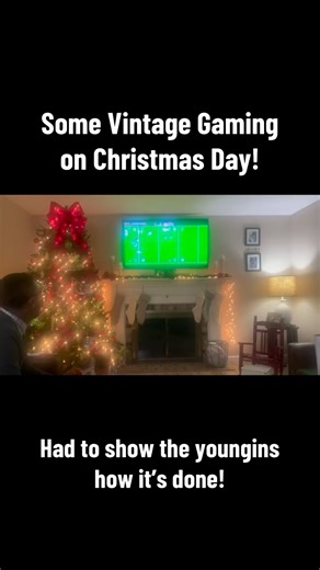 These kids didn’t know who the Tecmo Bowl master is!! Had to put it on em with the unstoppable Bo Jackson! Now somebody tell me WHYYYYYY I had to explain to a 30 yr old (whom I will not name) what a beast Bo was IRL???? 🤦🏾‍♂️ Thx John for the throwback. Gonna have to get myself one. #RunItBack #TecmoBowl #OldSchoolVideoGames #ChildhoodUnlocked #ChristmasFun #Nintendo | Todd Johnson