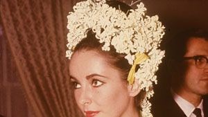 The Best Hair Accessories for Brides