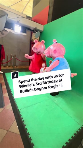 Come with us to spend the day at Butlin’s Bognor Regis for Winnie’s 3rd Birthday! 🫧 🎊 Winnie got to meet Peppa Pig & George, she even managed to get a cute photo with them 📷 We also got to experience the Animals & Mythical Beats show which was absolutely amazing! We would 100% recommend this show 🦒 🦓 @Destiny & Winnie🫧✨ @Butlin’s @Butlins Bognor Regis @Theanimalguyz #butlins #butlinsbognorregis #animal #fyp #wildwithwinnie