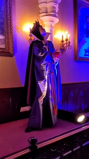 Evil Queen #villian #MagicKingdom #EvilQueen #disneymagic #disneyworld