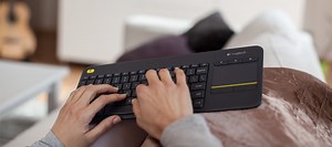 Logitech K400 Plus: la tastiera con touchpad nella nuova versione