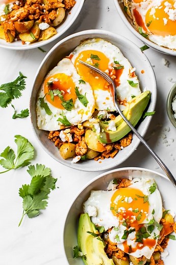 Turkey Chorizo Breakfast Bowls (also great for dinner!) - Skinnytaste