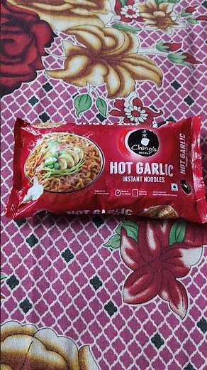 Ching's Hot Garlic Flavour Instant Noodles Review 🍜 #garlic #instantnoodles #desichinese