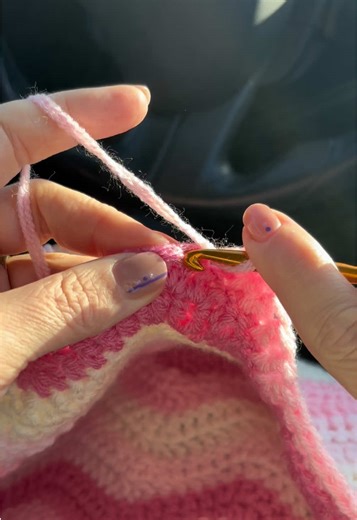 Create a Beautiful Neat Ripple Baby Blanket