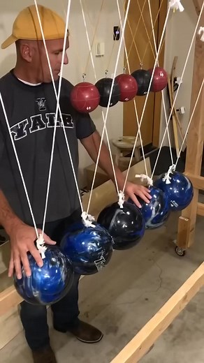 Two displays of momentum #physics #experiment | Sam Erixx