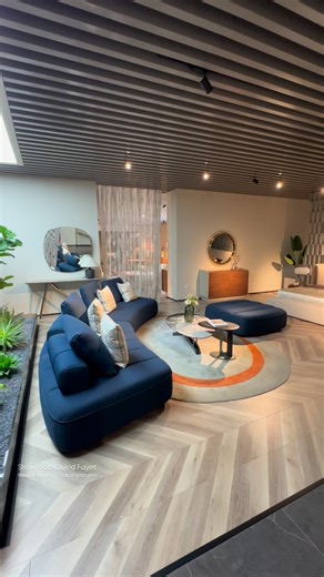 Les banquettes modulables avec un design luxe et moderne vous attendent toujours chez maison contemporaine, soyez les bienvenus, visitez nous, nous sommes ouverts de 10:00 à 19:00. 🤩 | Meubles Maison Contemporaine