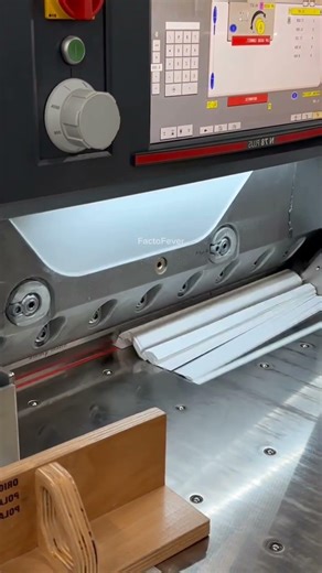 Why Paper Cutting Machine Is Dangerous #shorts #youtubeshorts