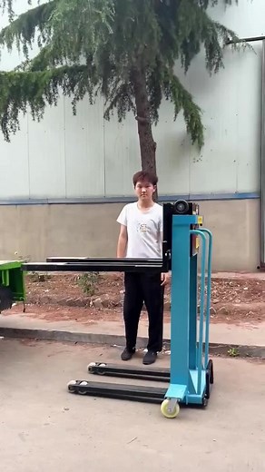 #电动叉车 #随车叉车 #电动升降机 #forklift #electricforklift #miniforklift