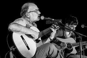 VIDEO| Eduardo Gatti estrena una renovada versión de 'Los momentos' junto a Pablo Milanés, Nito Mestre y otros artistas nacionales - La Voz De Los Que Sobran