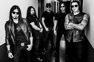 Video Premiere: QUEENSRŸCHE's 'Hellfire'