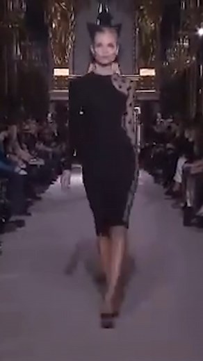 MIRACLE DRESS: The iconic Miracle Dress returns. Launched in 2011, its innovative design creates a fashion-forward, flattering illusion.​ The Miracle Dress Re-Edition is woven from forest-friendly viscose yarns, responsibly sourced to harm no protected or endangered woodlands.​ Shop the #MiracleDress in-store and at https://stella-mccartney.visitlink.me/y4v7iW #StellaMcCartney #StellaSpring25 | Stella McCartney