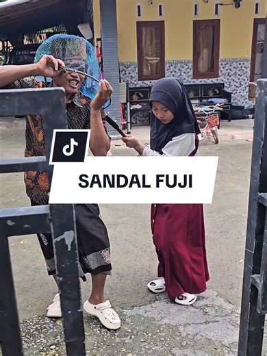 Sandal Fuji: Nyaman dan Cantik untuk Liburan