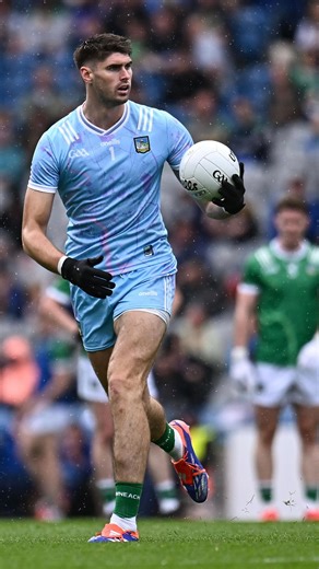 From a shattered tibia to Tailteann Cup TOTY, Josh Ryan proves that resilience pays off! 🧤💯 #Champion15 | GAA