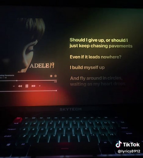 Chasing Pavements #adele #chasingpavements #music #fyp #fypシ #lyrics #song #applemusic #sounds