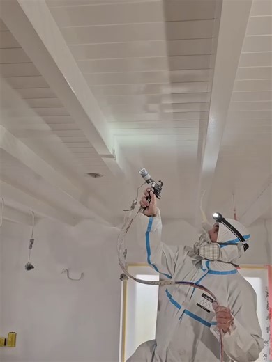 Professional airless painting of wooden ceilings! See how efficient and clean spray painting of wooden ceilings can be with airless/aircoat technology. 🛒Shop: https://airless-discounter.de/GRACO-FinishPro-II-595-PC-Pro-17E912_1 🔗Blog: https://news.airless-discounter.de/graco-finishpro-ii-595-pc-pro-overview-with-video/ 🎥Many thanks to