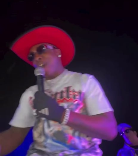 Ain’t nothing like being front row 🙏🏾🖤 #MikeClarkJr #KeepOnSteppin | mike